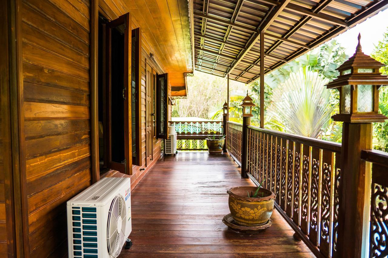 Villa Paraiso - 4 Bedroom Traditional Thai Pool Villa Ban Nong Thale Екстериор снимка